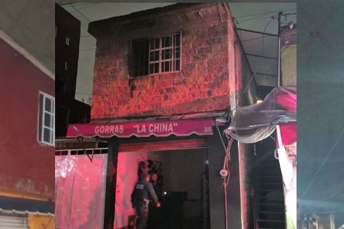 Anoche se incendio una vivienda del barrio San Miguel; bomberos de San Mateo Atenco lo controlaron